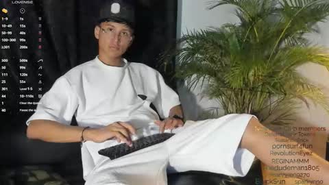 Snapshot of daddy_darcks chatting on 10-04-25, 04:32 daddy_darcks online show from 10-04-25, 04:32