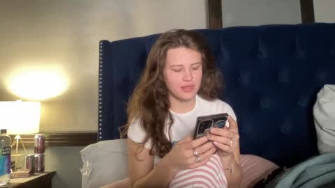 Belle  Email daddydaycarecb  online show from 01-19-26, 02:32