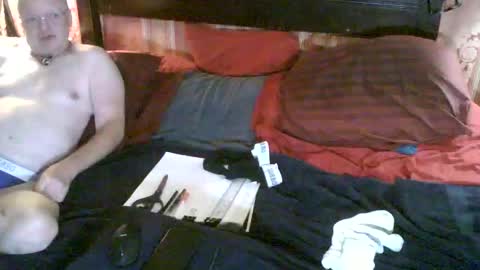 Snapshot of daddycubbyhubby chatting on 11-02-25, 12:13 Daddy online show from 11-02-25, 12:13