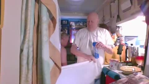 Snapshot of daddycubbyhubby chatting on 11-10-25, 01:59 Daddy online show from 11-10-25, 01:59