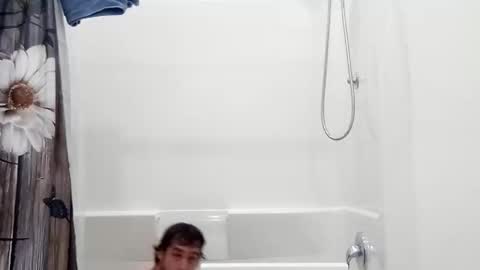 Snapshot of daddydump chatting on 01-04-25, 05:16 Ray Stevens Jr online show from 01-04-25, 05:16