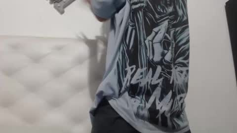 tayler online show from 04-22-26, 07:44