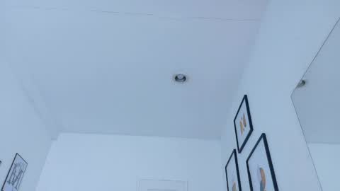 Snapshot of daddys_little_princesss chatting on 03-29-26, 07:58 Antonella online show from 03-29-26, 07:58