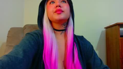 Valen online show from 10-13-25, 03:39