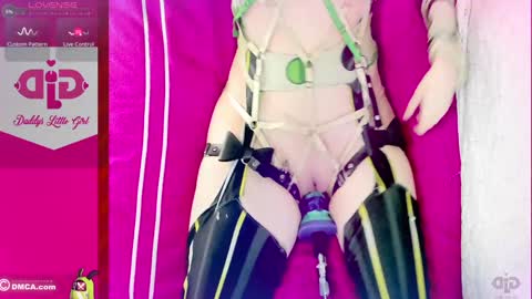 Im Andrea Nice to see you here  I love patterns soo much online show from 12-02-25, 01:17