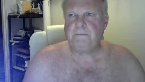 Snapshot of daddysmaster chatting on 11-02-25, 12:02 Daddy online show from 11-02-25, 12:02