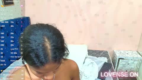 Snapshot of daddysneakinme chatting on 01-13-25, 01:56 Anny online show from 01-13-25, 01:56