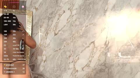 Snapshot of daddysneakinme chatting on 01-28-25, 02:32 Anny online show from 01-28-25, 02:32