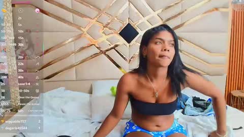 Snapshot of daddysneakinme chatting on 02-12-25, 12:05 Anny online show from 02-12-25, 12:05