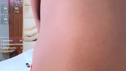 Snapshot of daddysneakinme chatting on 02-27-25, 07:37 Anny online show from 02-27-25, 07:37