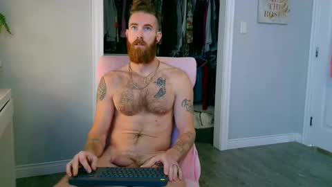 Snapshot of daddyunlocked89 chatting on 10-13-25, 02:06 daddyunlocked89 online show from 10-13-25, 02:06