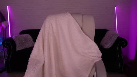 daenerys_daen online show from 01-06-25, 08:14