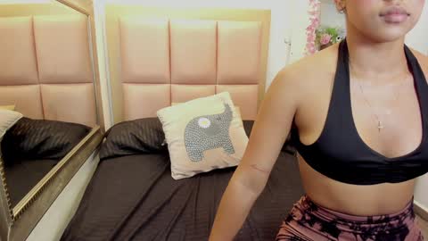 Snapshot of daenerys_targa chatting on 12-04-24, 10:24 Lesly online show from 12-04-24, 10:24