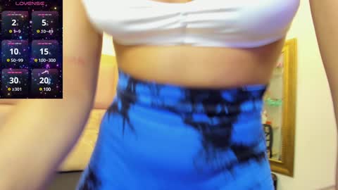 Snapshot of daenerys_targa chatting on 12-06-24, 04:03 Lesly online show from 12-06-24, 04:03