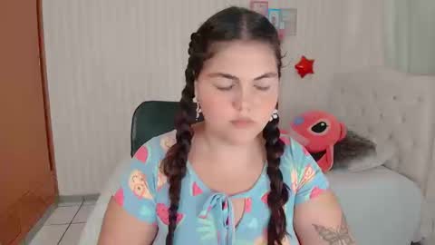 Snapshot of daeneryslove_doll chatting on 09-10-25, 03:50 daeneryslove_doll online show from 09-10-25, 03:50