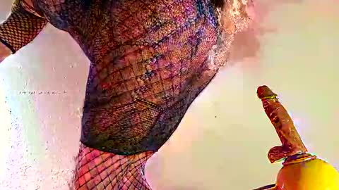 Snapshot of daesifo2 chatting on 11-08-25, 11:03 Daesifo online show from 11-08-25, 11:03