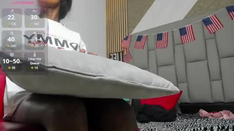 Snapshot of daffnelewis chatting on 09-15-25, 11:10 daffnelewis online show from 09-15-25, 11:10