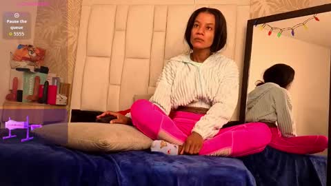 daffnelewis online show from 12-17-25, 11:16