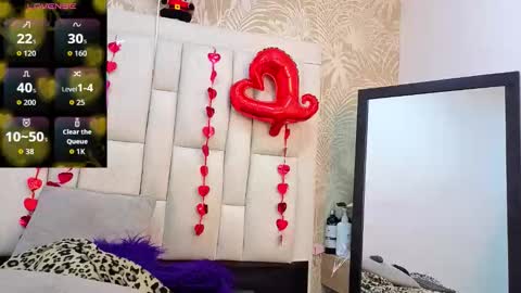 Snapshot of daffnelewis chatting on 02-25-26, 11:31 daffnelewis online show from 02-25-26, 11:31