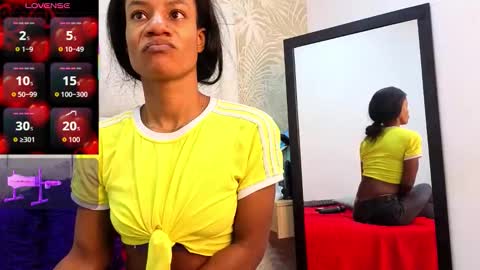 Snapshot of daffnelewis chatting on 02-26-26, 11:20 daffnelewis online show from 02-26-26, 11:20