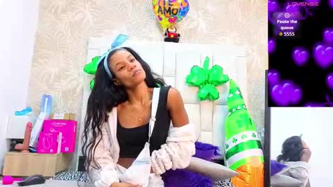 Snapshot of daffnelewis chatting on 03-18-26, 11:13 daffnelewis online show from 03-18-26, 11:13