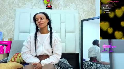 Snapshot of daffnelewis chatting on 03-25-26, 11:16 daffnelewis online show from 03-25-26, 11:16