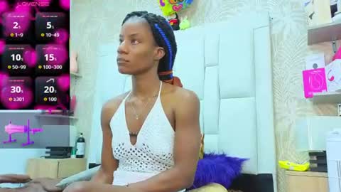 daffnelewis online show from 06-19-26, 11:25