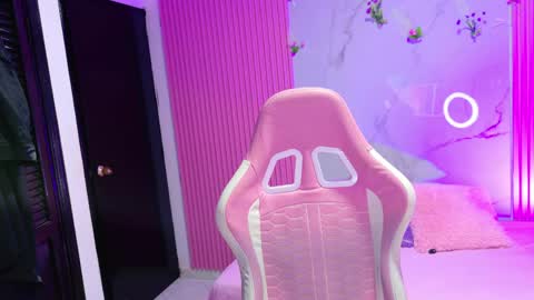 Dafne  online show from 05-06-26, 08:36