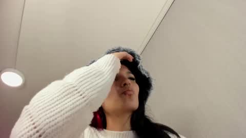 dafne huges online show from 12-24-24, 09:33