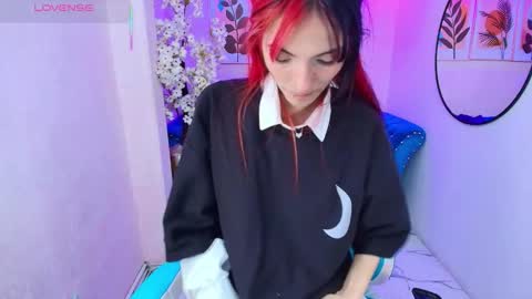 dafne huges online show from 10-15-25, 08:09