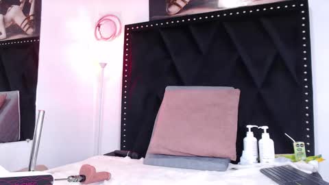 Snapshot of dafne_quenn chatting on 02-15-25, 04:01 dafne_quenn online show from 02-15-25, 04:01