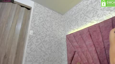 dafnee_e online show from 12-20-24, 02:30