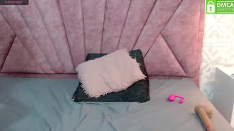 dafnee_e online show from 02-15-25, 11:47