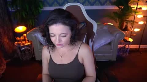Dafni Mon online show from 06-18-26, 05:51