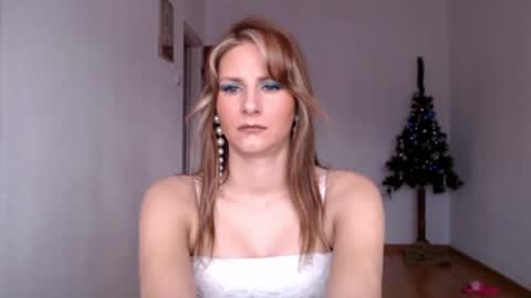 Dagmarie online show from 12-17-24, 01:27