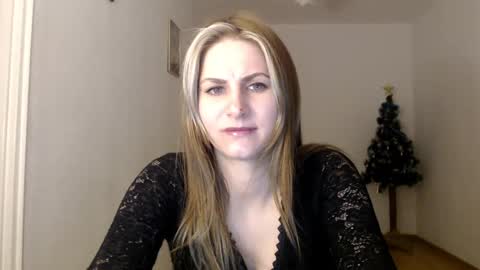 Dagmarie online show from 12-23-24, 06:11