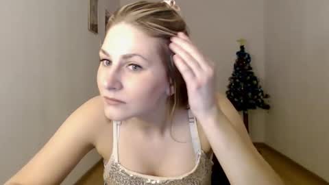 Dagmarie online show from 12-29-24, 06:14