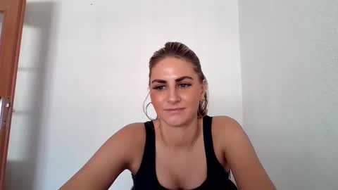 Dagmarie online show from 02-11-25, 01:20