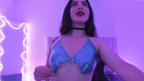 Snapshot of dahia_tay chatting on 02-18-25, 06:37 dahia online show from 02-18-25, 06:37