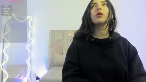 Snapshot of dahia_tay chatting on 02-23-25, 03:02 dahia online show from 02-23-25, 03:02