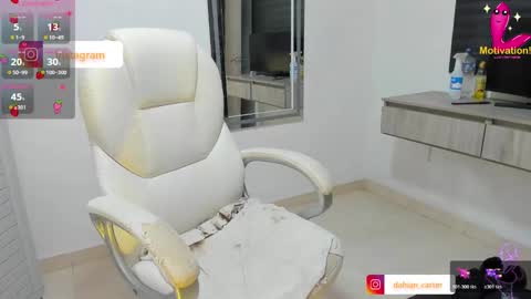 Dahian  online show from 12-22-25, 12:46