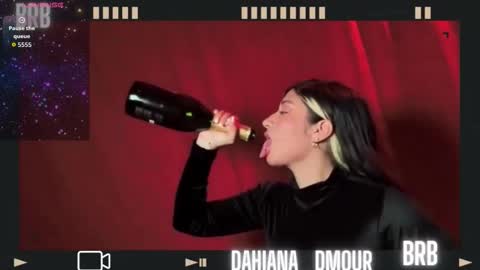 Dahiana  online show from 12-16-25, 12:10