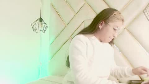 Dahiana  online show from 01-14-26, 11:49