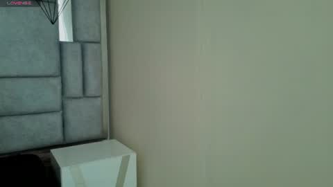 Dahiana  online show from 06-24-26, 12:04