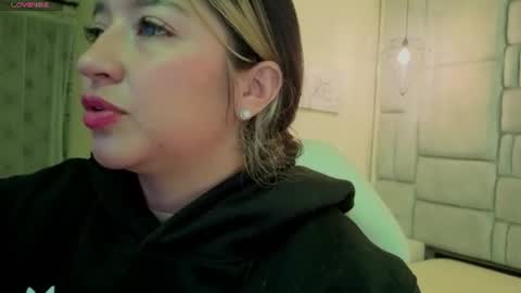 Dahiana  online show from 06-25-26, 11:37