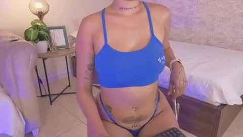 Snapshot of dahiana_walcott chatting on 04-20-26, 07:04 Dahiann Walcott online show from 04-20-26, 07:04