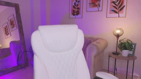 Snapshot of dahiana_walcott chatting on 05-18-26, 06:25 Dahiann Walcott online show from 05-18-26, 06:25