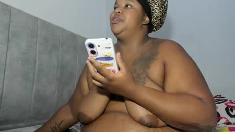 Snapshot of dahianajoss chatting on 12-29-24, 09:39 Ebony Sex Dahian online show from 12-29-24, 09:39