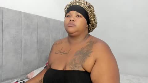 Snapshot of dahianajoss chatting on 12-30-24, 02:30 Ebony Sex Dahian online show from 12-30-24, 02:30