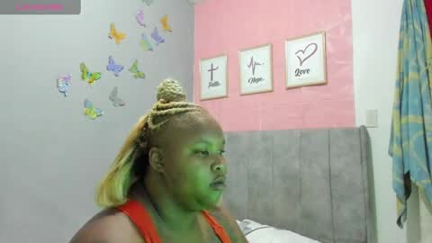 Snapshot of dahianajoss chatting on 01-27-25, 03:47 Ebony Sex Dahian online show from 01-27-25, 03:47